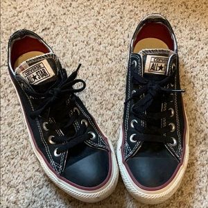 Black Converse! Women’s size 7